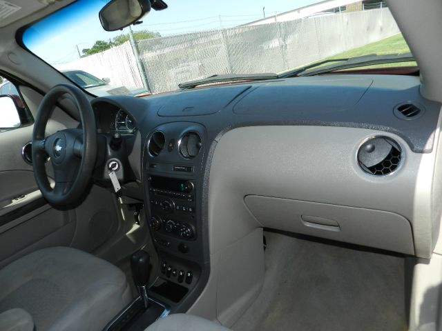 2008 Chevrolet HHR 4dr Sdn I4 CVT 2.5 Sedan