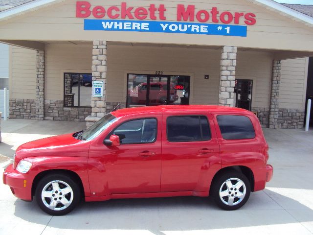 2009 Chevrolet HHR 4dr Sdn I4 CVT 2.5 Sedan