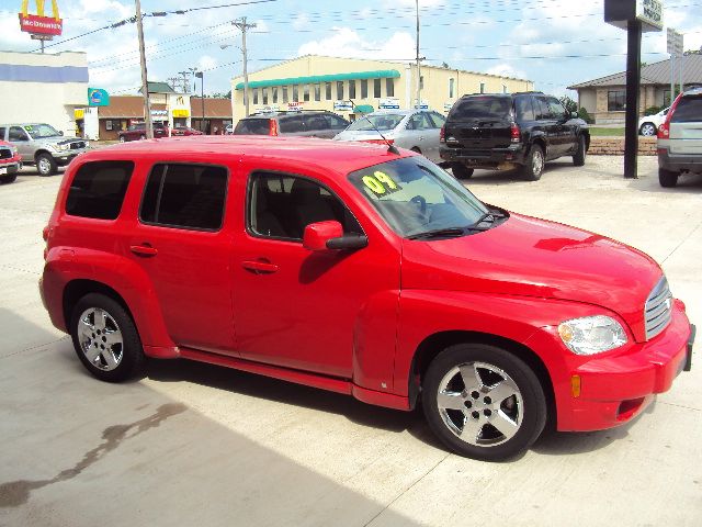 2009 Chevrolet HHR 4dr Sdn I4 CVT 2.5 Sedan