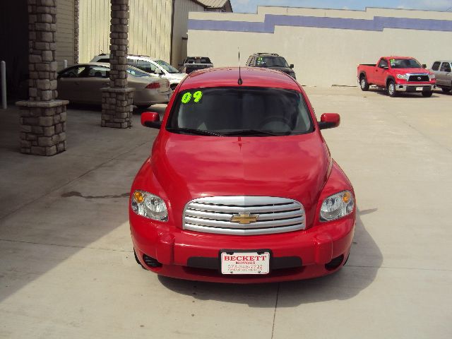 2009 Chevrolet HHR 4dr Sdn I4 CVT 2.5 Sedan