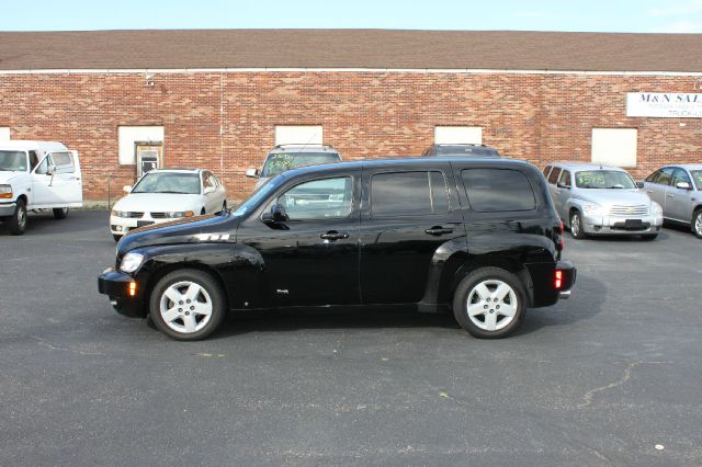 2009 Chevrolet HHR 4dr Sdn I4 CVT 2.5 Sedan