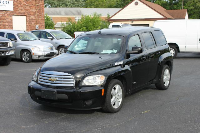 2009 Chevrolet HHR 4dr Sdn I4 CVT 2.5 Sedan