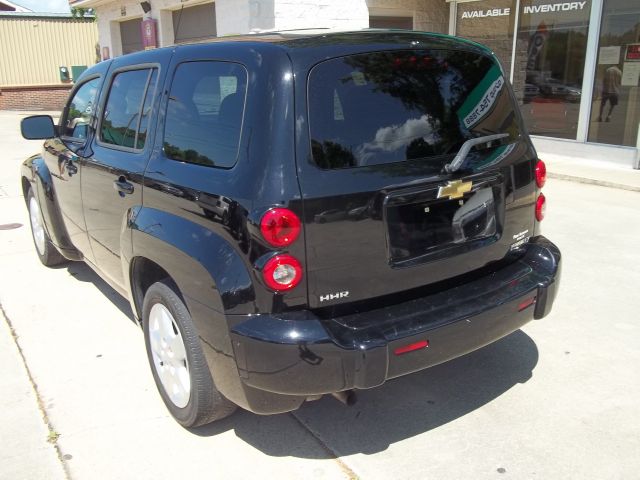 2009 Chevrolet HHR 4dr Sdn I4 CVT 2.5 Sedan