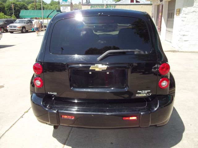 2009 Chevrolet HHR 4dr Sdn I4 CVT 2.5 Sedan