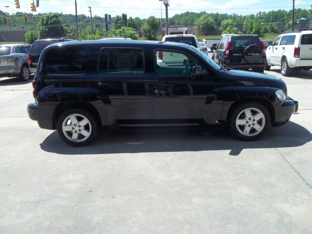 2009 Chevrolet HHR 4dr Sdn I4 CVT 2.5 Sedan