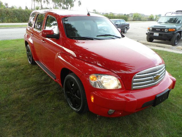 2009 Chevrolet HHR 4dr Sdn I4 CVT 2.5 Sedan