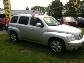 2009 Chevrolet HHR 4dr Sdn I4 CVT 2.5 Sedan