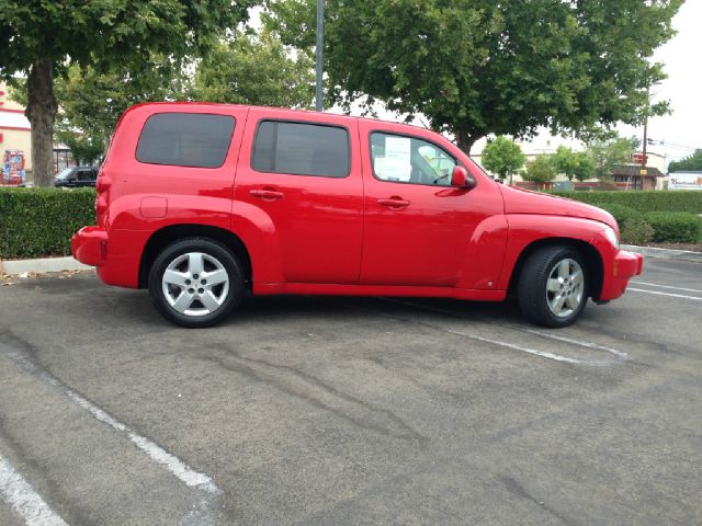 2009 Chevrolet HHR 4dr Sdn I4 CVT 2.5 Sedan