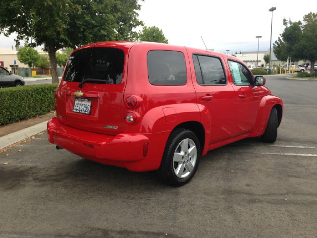 2009 Chevrolet HHR 4dr Sdn I4 CVT 2.5 Sedan