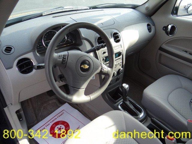 2011 Chevrolet HHR 4dr Sdn I4 CVT 2.5