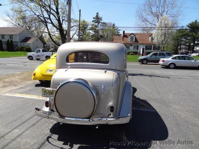 1934 Chevrolet Hotrod 1995 Pontiac