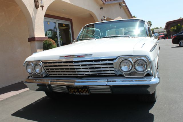 1962 Chevrolet Impala 4dr Sdn Auto (natl) Hatchback