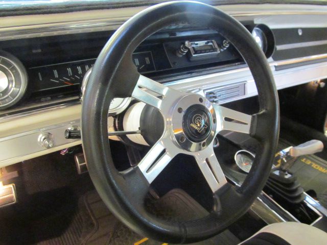 1965 Chevrolet Impala 4dr Sdn Auto (natl) Hatchback