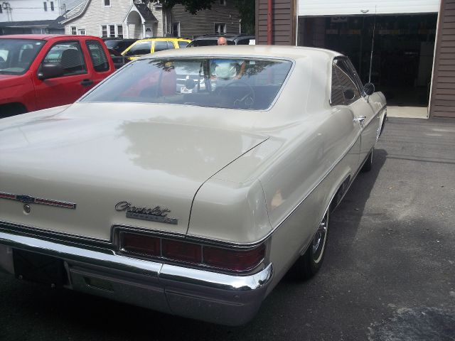 1966 Chevrolet Impala 4dr Sdn Auto (natl) Hatchback