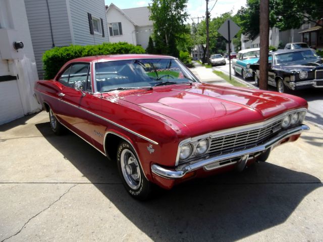 1966 Chevrolet Impala 4dr Sdn Auto (natl) Hatchback