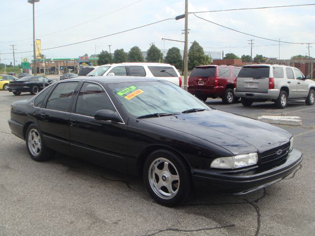 1994 Chevrolet Impala 4dr Sdn Auto (natl) Hatchback