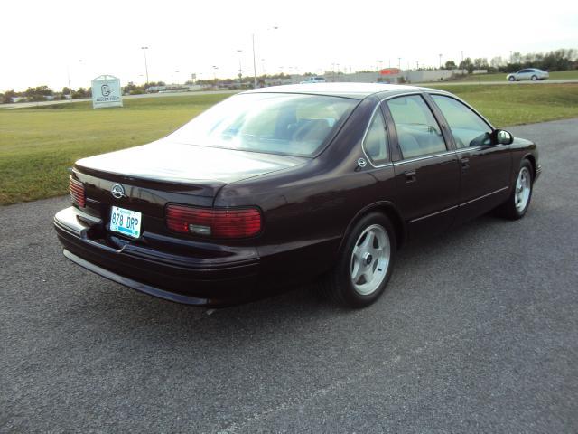 1996 Chevrolet Impala 4dr Sdn Auto (natl) Hatchback