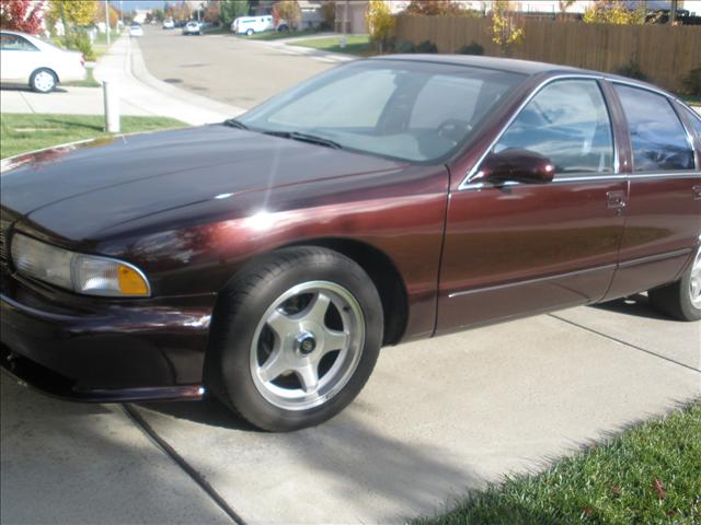 1996 Chevrolet Impala 4dr Sdn Auto (natl) Hatchback