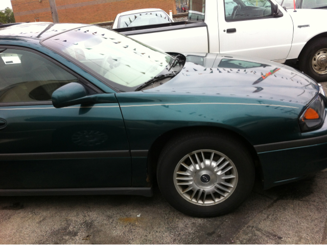 2001 Chevrolet Impala Base