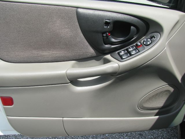 2003 Chevrolet Impala Base