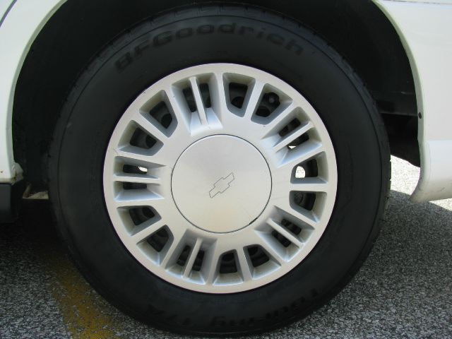 2003 Chevrolet Impala Base