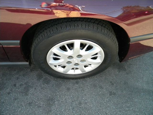 2003 Chevrolet Impala Base