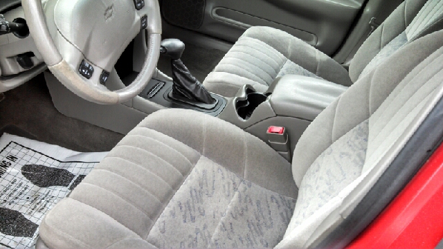 2003 Chevrolet Impala Base