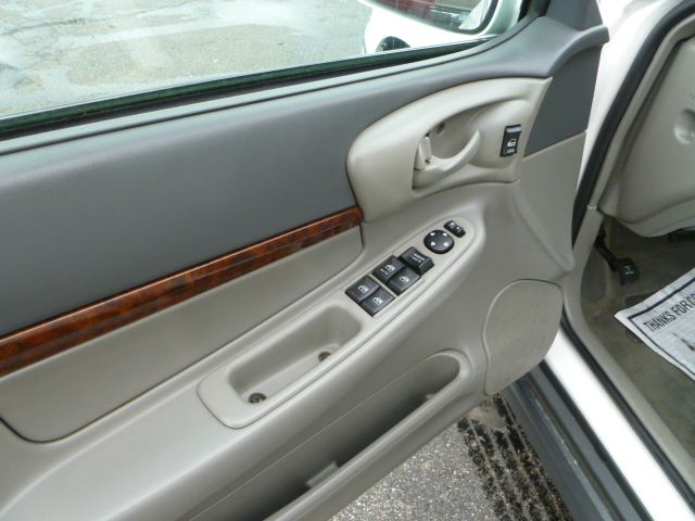 2003 Chevrolet Impala Base