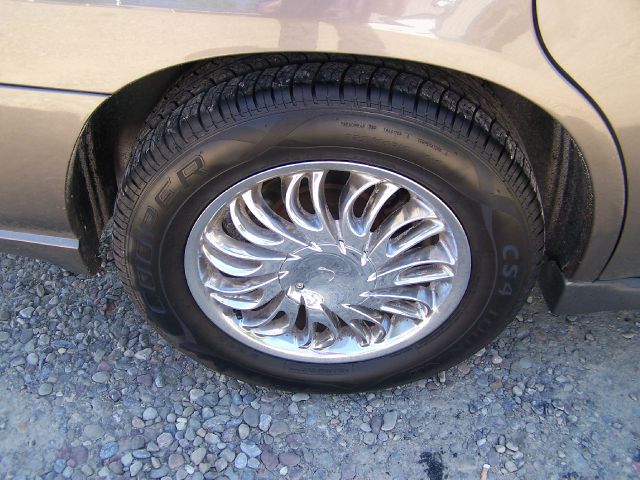 2003 Chevrolet Impala Base