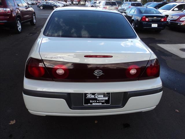 2003 Chevrolet Impala Base