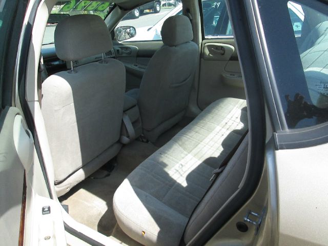 2004 Chevrolet Impala Base