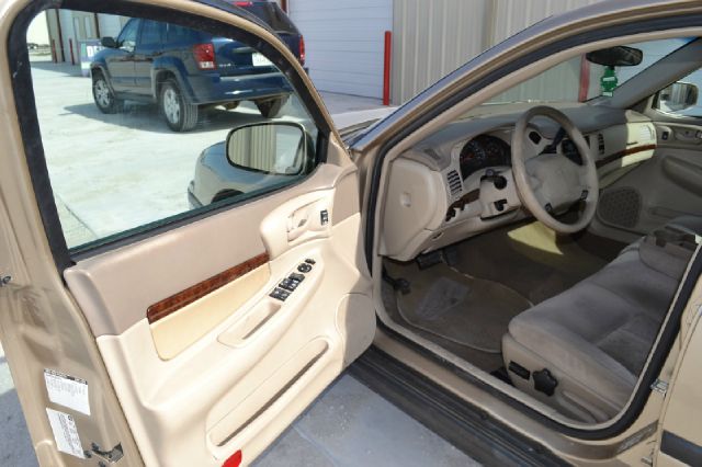 2004 Chevrolet Impala Base