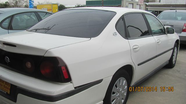 2004 Chevrolet Impala Base