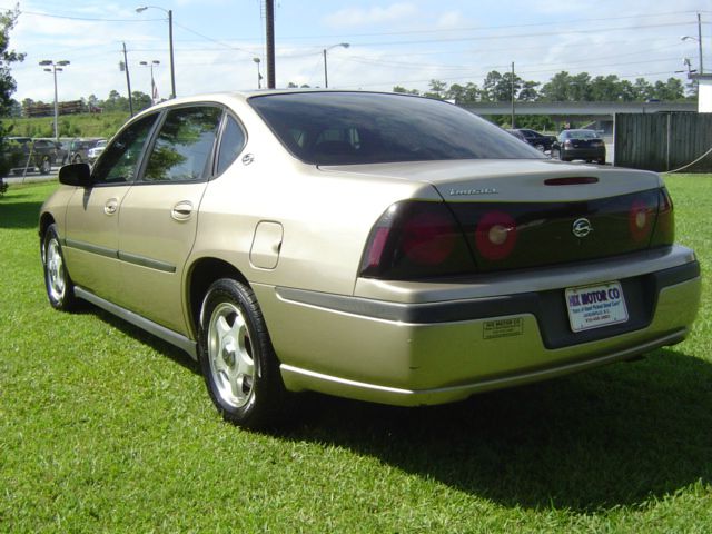 2004 Chevrolet Impala Base