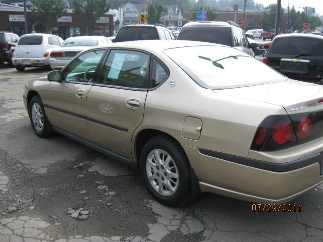 2004 Chevrolet Impala Base