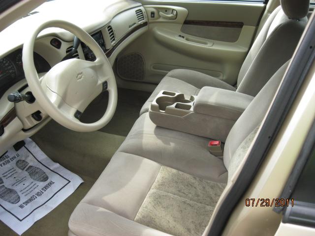 2004 Chevrolet Impala Base