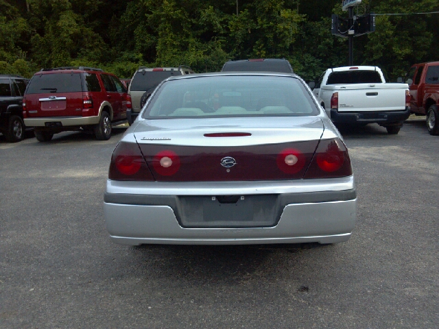 2004 Chevrolet Impala Base