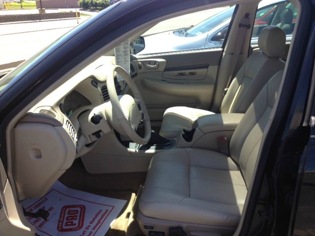 2004 Chevrolet Impala 4dr Sdn Auto (natl) Hatchback