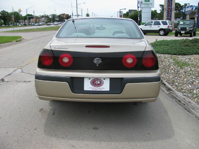 2004 Chevrolet Impala Base