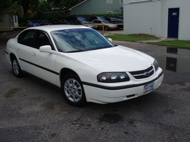 2004 Chevrolet Impala Base