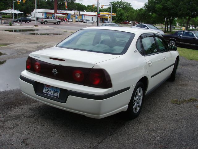 2004 Chevrolet Impala Base