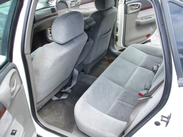 2004 Chevrolet Impala Base