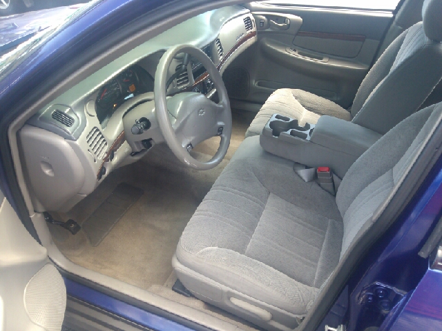 2005 Chevrolet Impala Base