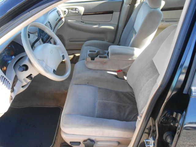 2005 Chevrolet Impala Base