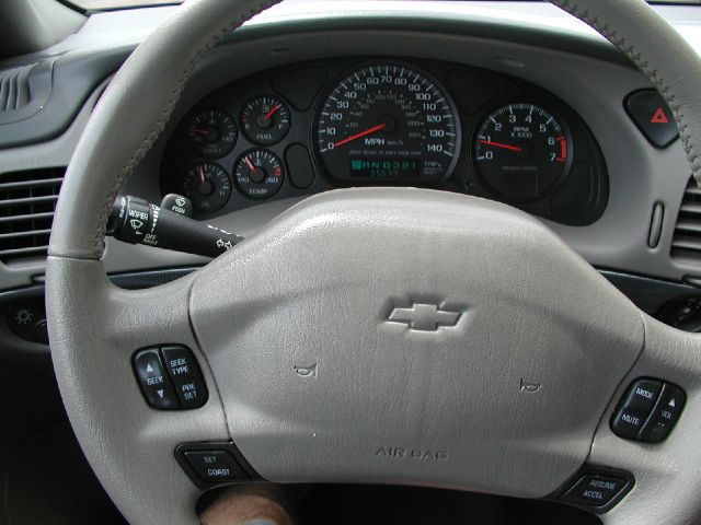 2005 Chevrolet Impala 4dr Sdn Auto (natl) Hatchback