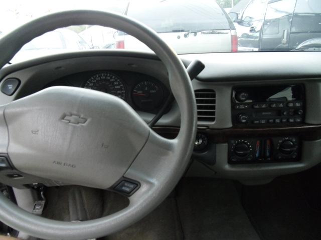 2005 Chevrolet Impala Base