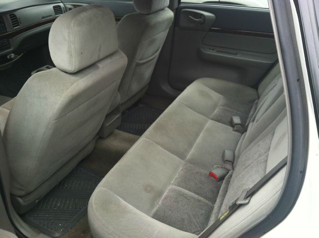 2005 Chevrolet Impala Base