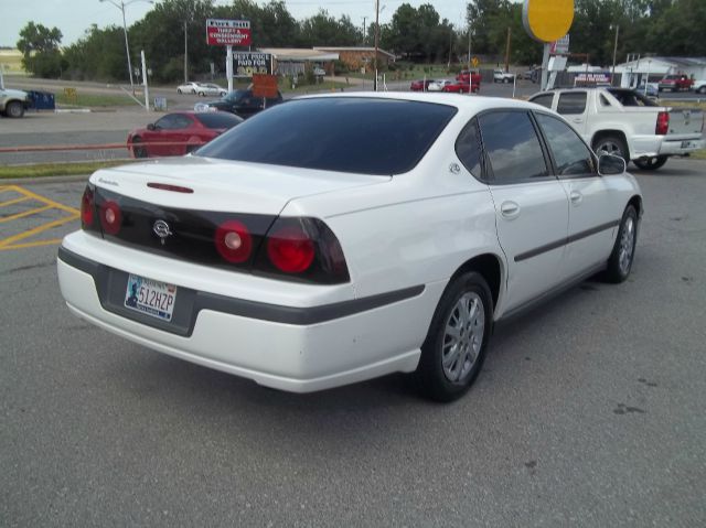 2005 Chevrolet Impala Base