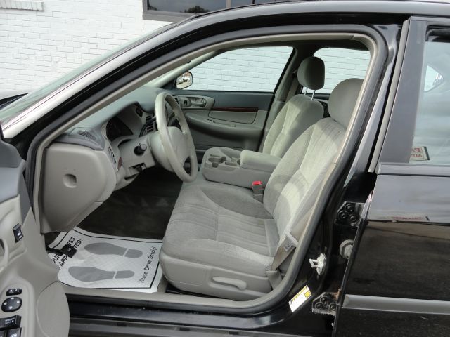 2005 Chevrolet Impala Base