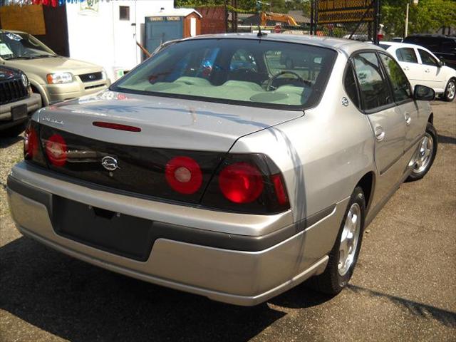 2005 Chevrolet Impala Base